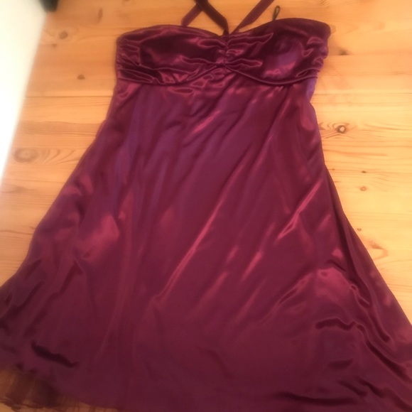 Burgundy halter dress sz 12, strechy - Picture 3 of 5